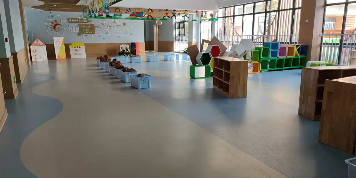 【學校必看】如何選對PVC地板，讓孩子更安全舒適？鳳城橡塑教你一招！
